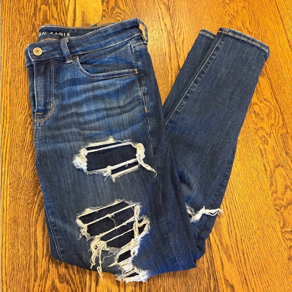 American Eagle Outfitters Women's Blue Distressed Jeans